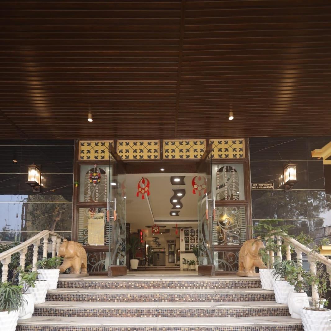 Hotel Sheetal Regency,Near Janambhumi Mathura Extérieur photo