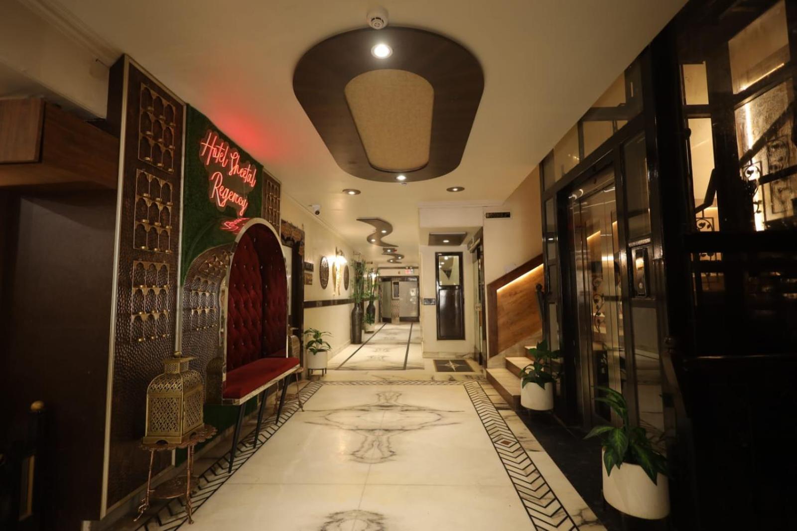Hotel Sheetal Regency,Near Janambhumi Mathura Extérieur photo