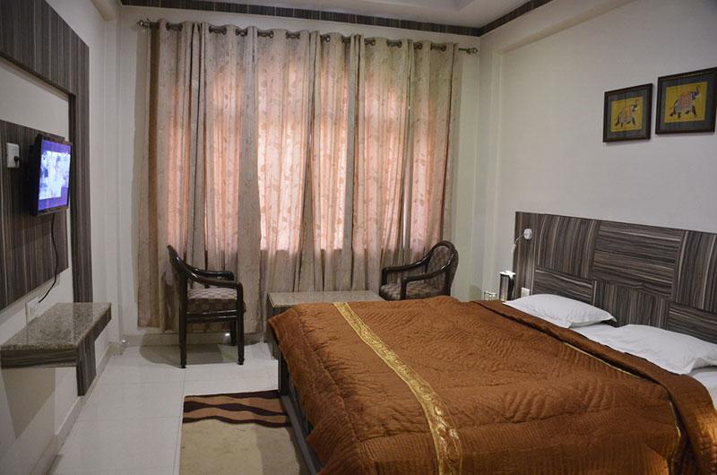 Hotel Sheetal Regency,Near Janambhumi Mathura Extérieur photo