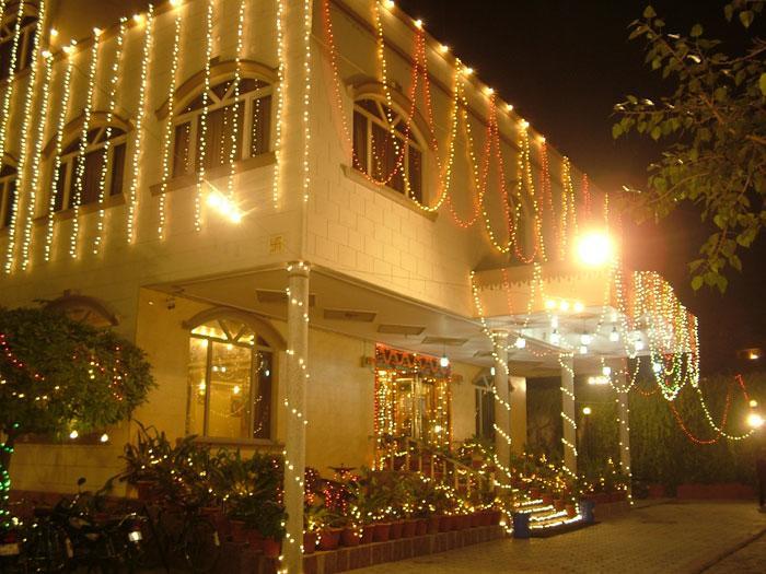 Hotel Sheetal Regency,Near Janambhumi Mathura Extérieur photo