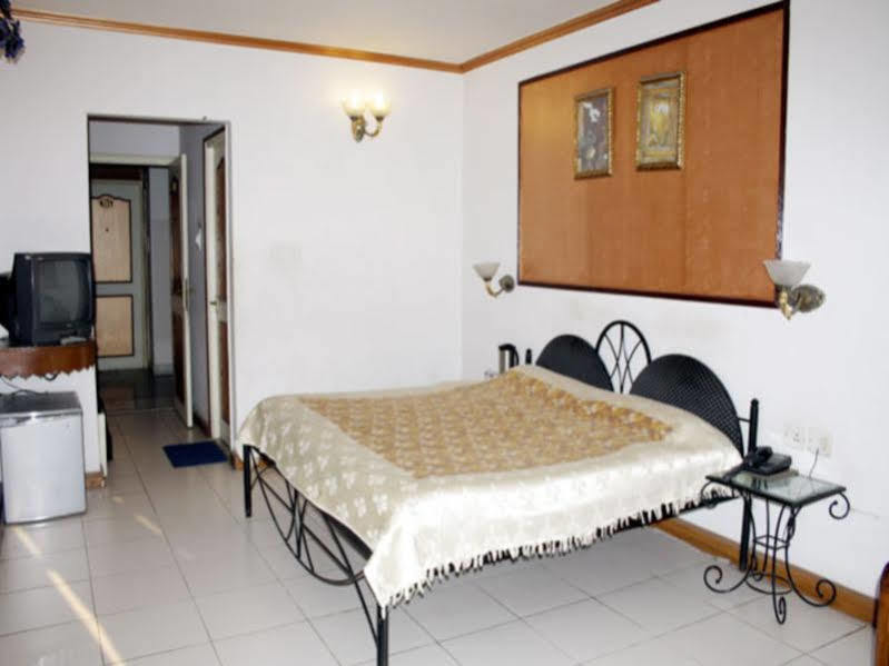 Hotel Sheetal Regency,Near Janambhumi Mathura Extérieur photo