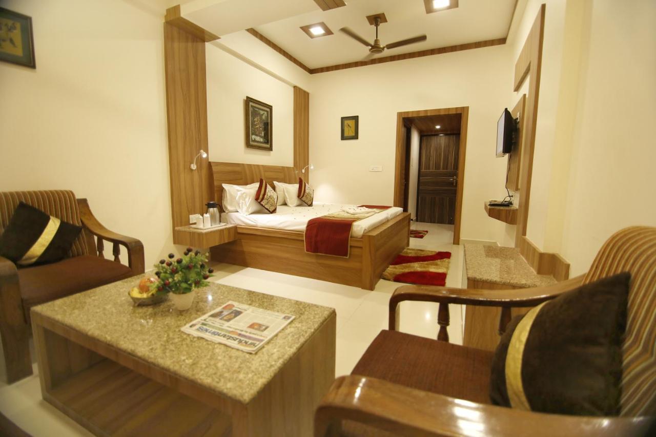 Hotel Sheetal Regency,Near Janambhumi Mathura Extérieur photo